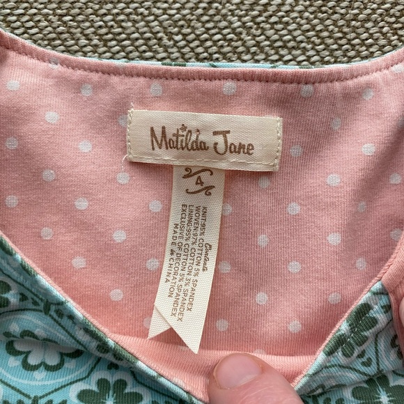 Matilda Jane Tunic Top. Pear/Apple Design. Peach, Sage, and Aqua Colors. Size 4. - Picture 7 of 9